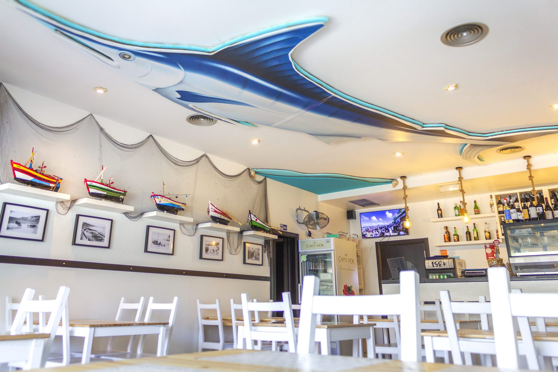 Especialidades de Marisco e Peixe Fresco — Taberna do Pouca Roupa Nazaré